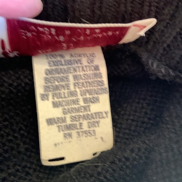 Chris Ann Vintage Black Feather V-Neck Sweater Size Small - Picture 6 of 6